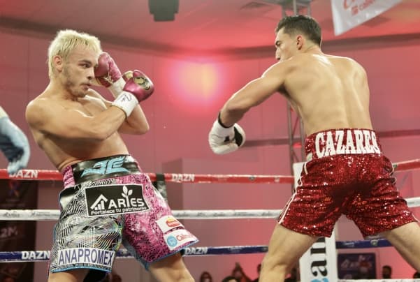 Mario Cazares vs Julio Cesar Chavez Jr