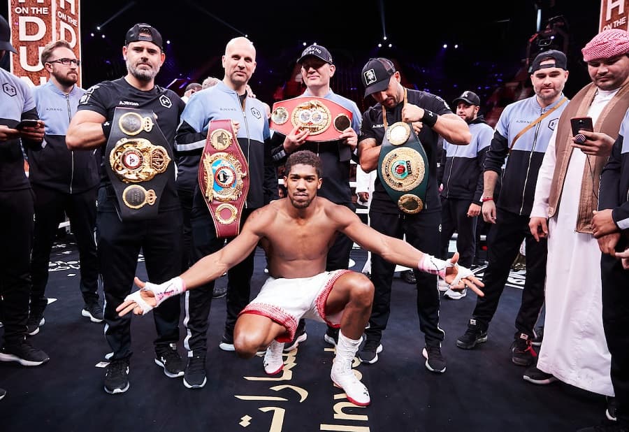 Anthony Joshua vs Andy Ruiz Jr 2 Belts and Team