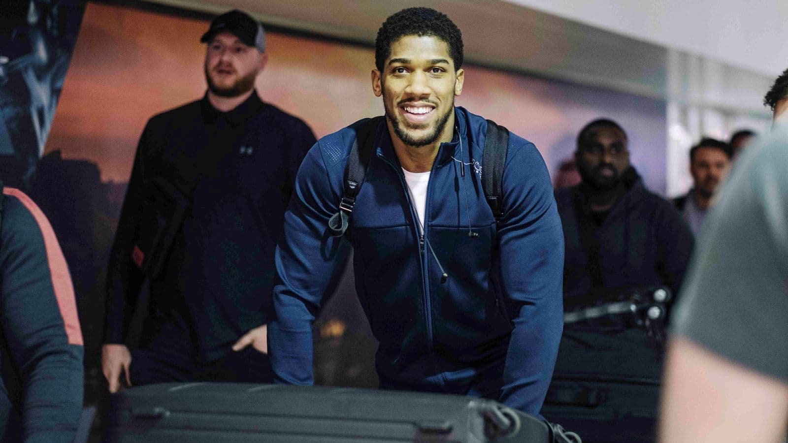 Anthony Joshua Airport Saudi