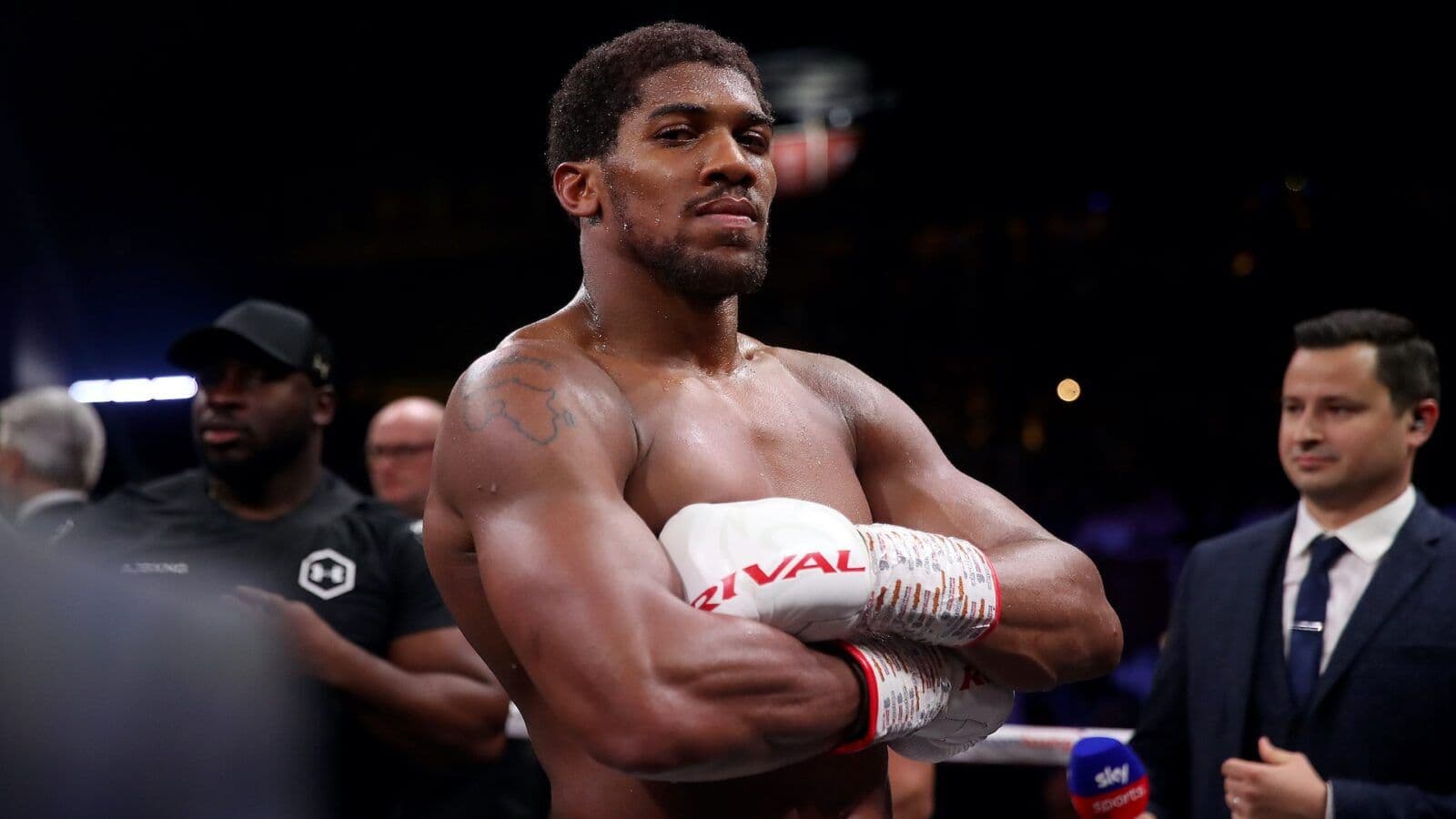 Anthony Joshua Arms Folded 1600x900