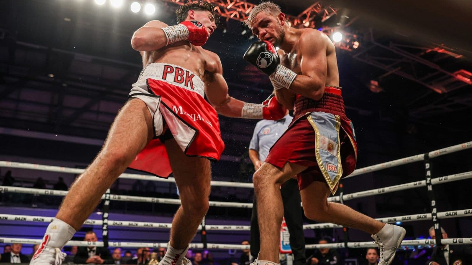 Josh Kelly vs Gabriel Corzo Left Hook 1 1536x1025