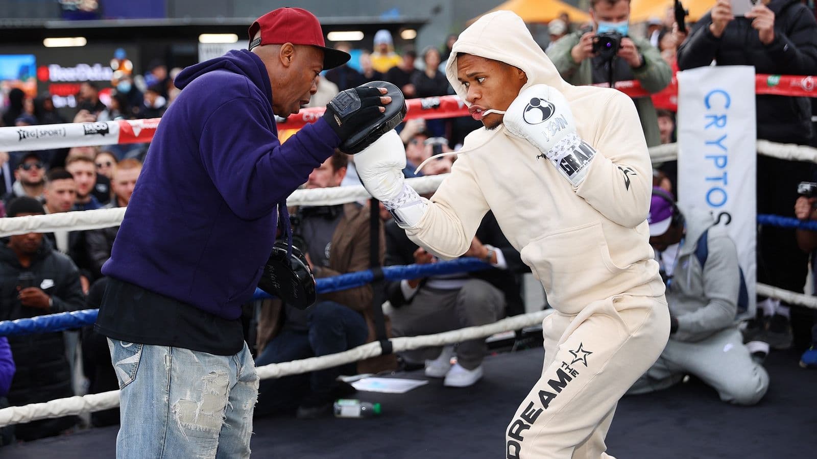 Devin Haney Pads Bill Haney