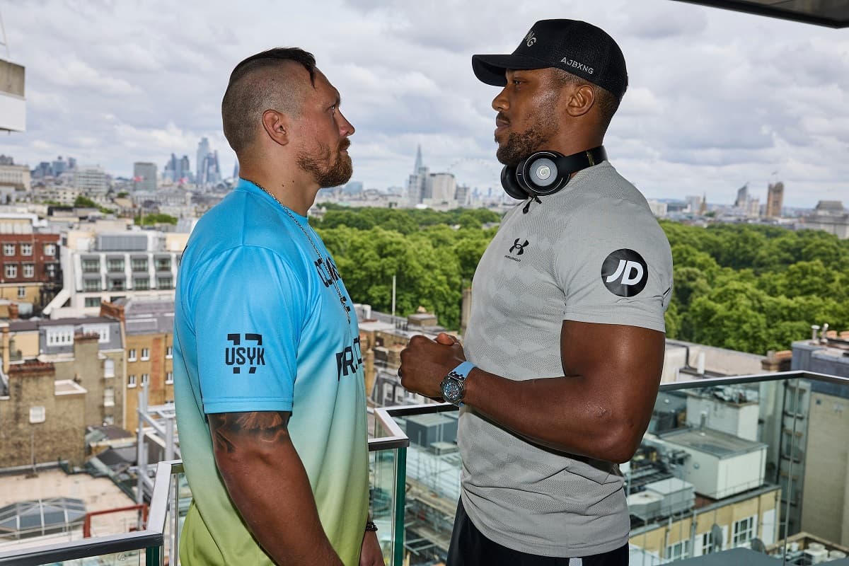 Oleksandr Usyk and Anthony Joshua Presser
