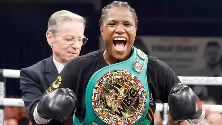 Caroline Dubois WBC Title