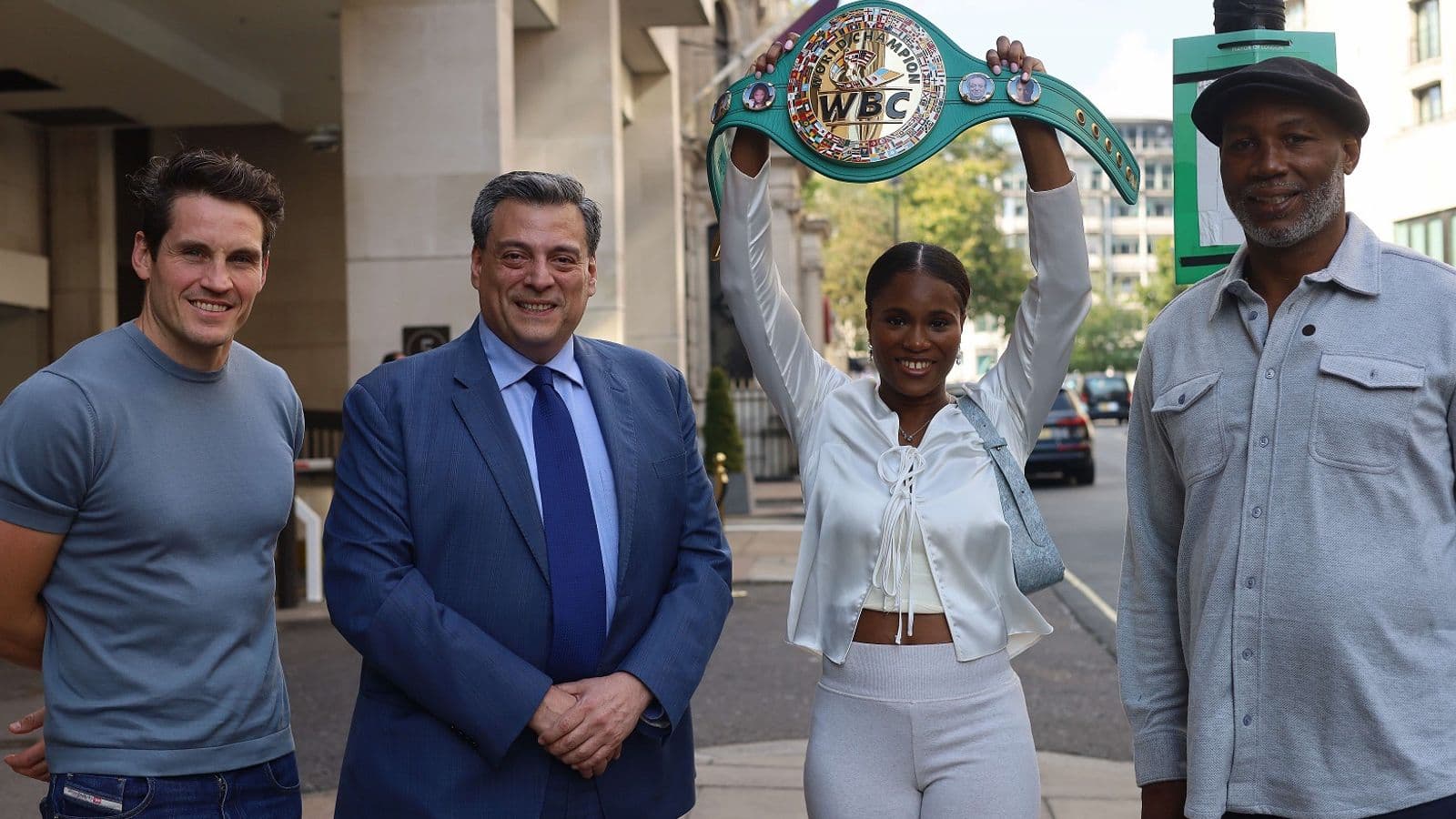 Caroline Dubois WBC Interim Belt