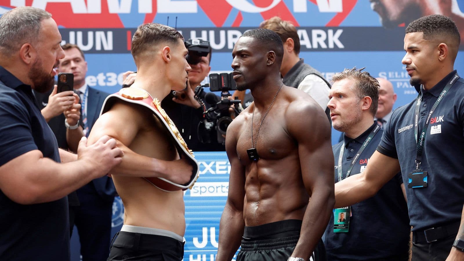 Chris Billam Smith vs Richard Riakporhe Weighin