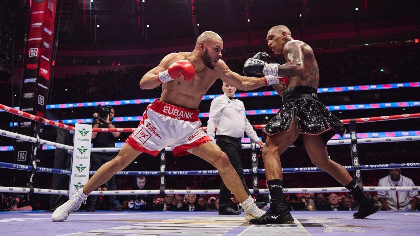 Chris Eubank Jr vs Conor Benn Jab