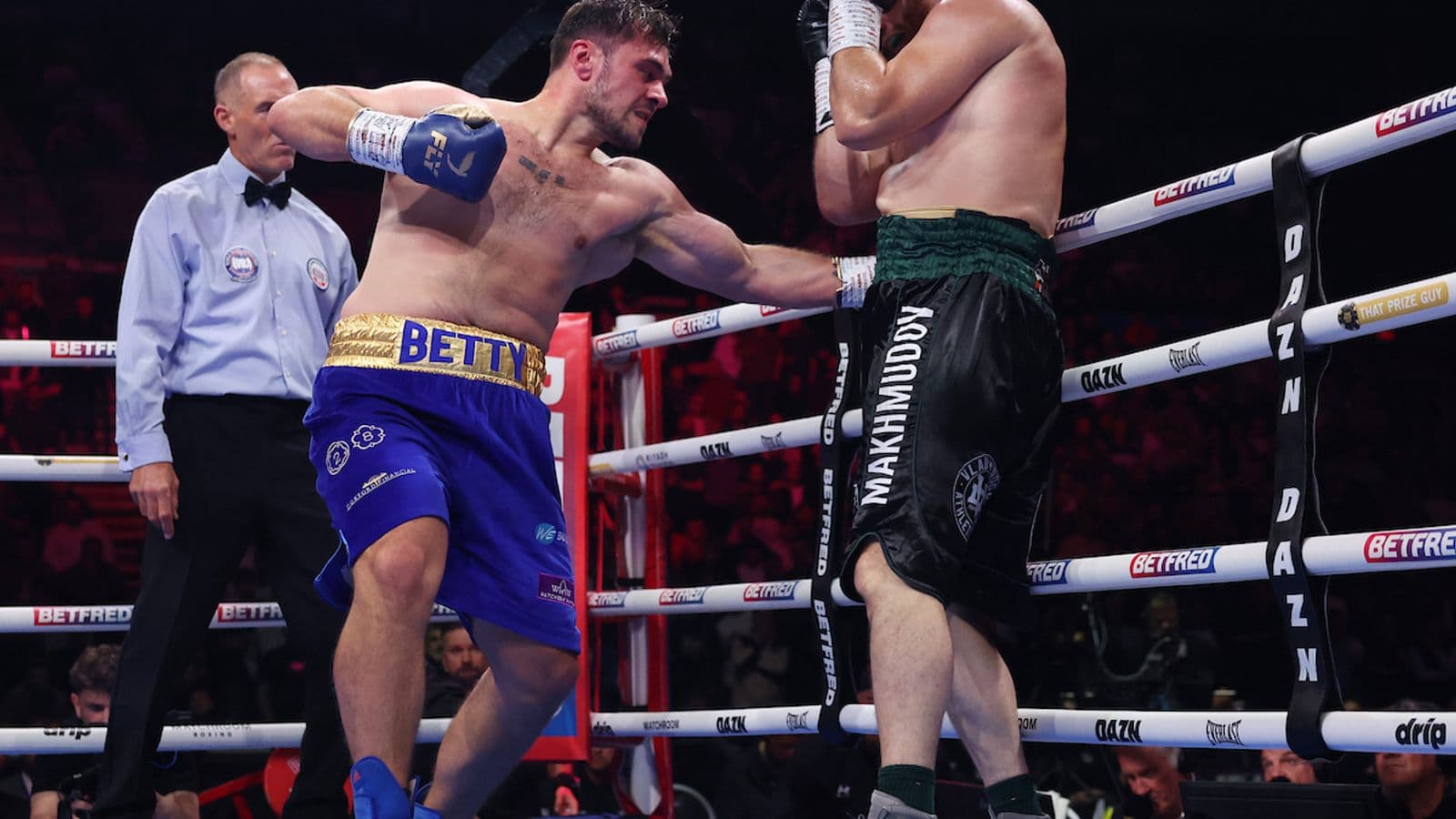 Dave Allen vs Arslanbek Makhmudov Body Shot