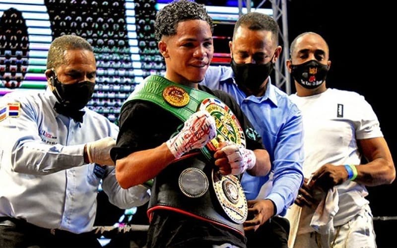 Erick Rosa WBC Latino