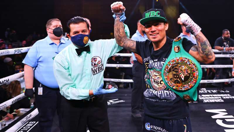 Mark Magsayo WBC Belt