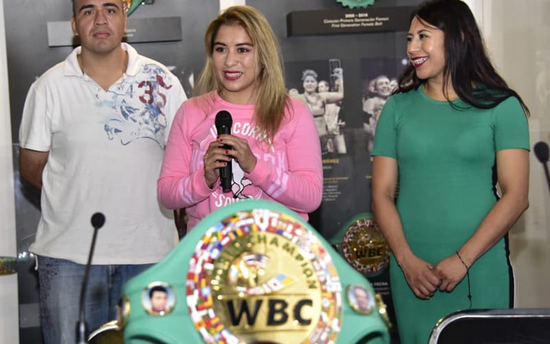 Estrella Valverde WBC Presser