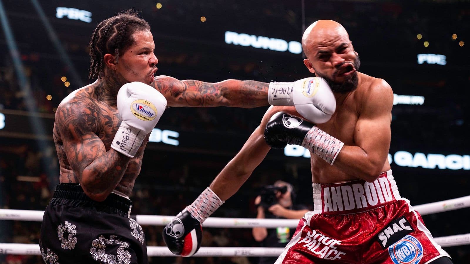 Gervonta Davis vs Hector Luis Garcia Left Hand