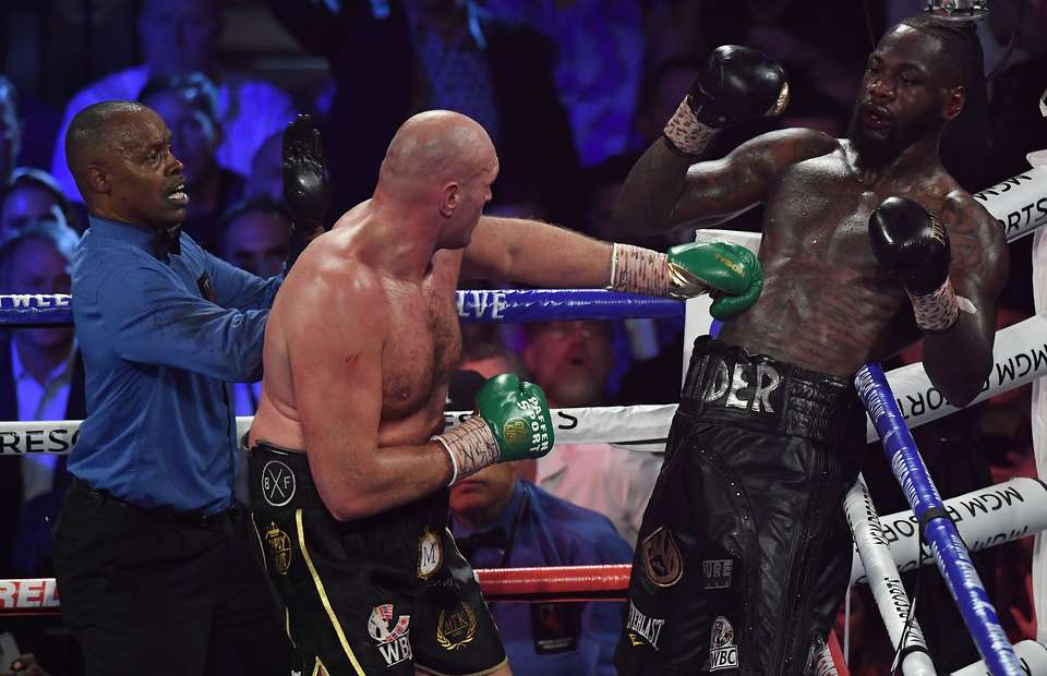 Tyson Fury vs Deontay Wilder Stoppage