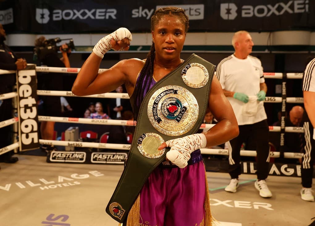 Caroline Dubois IBO World Title