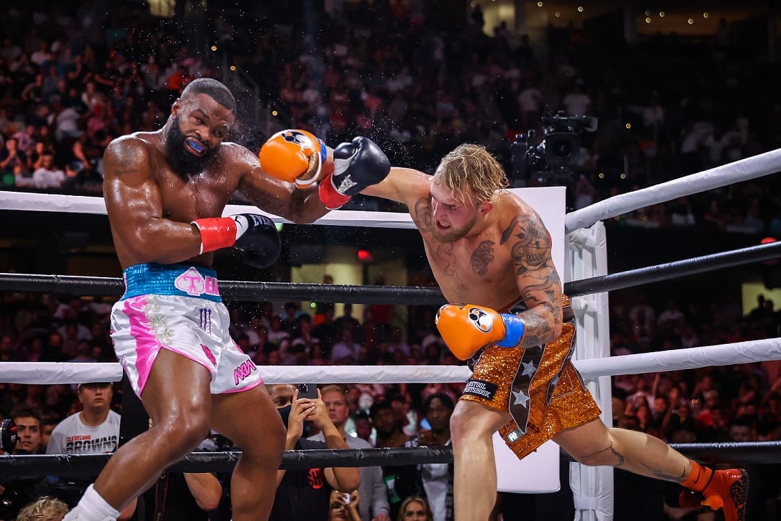 Jake Paul Beats Tyron Woodley