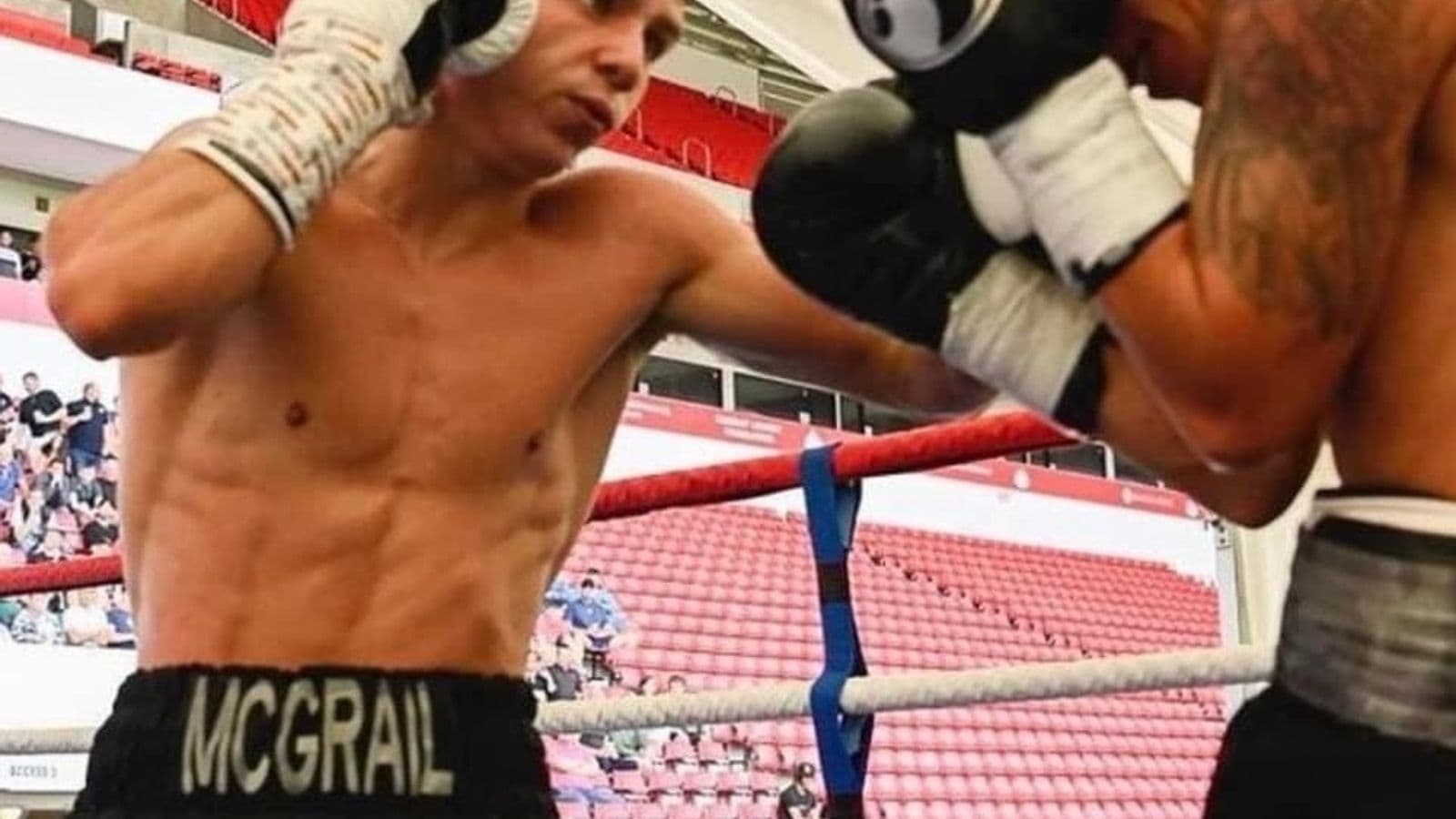 Joe Mcgrail vs Alexandru Ionita Left Hook
