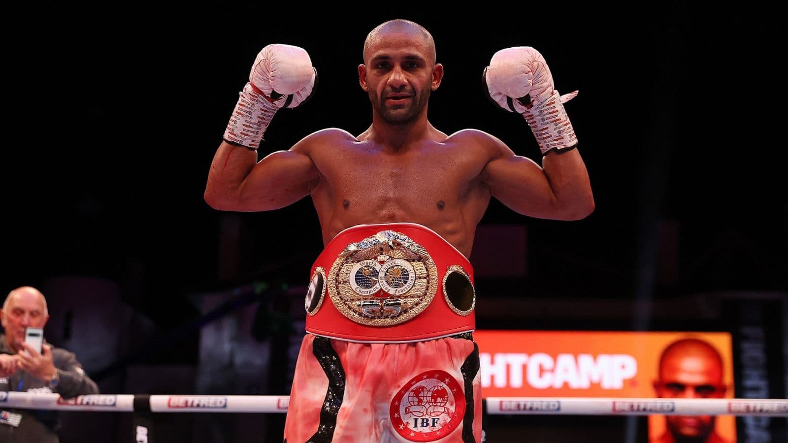 Kid Galahad IBF World Title
