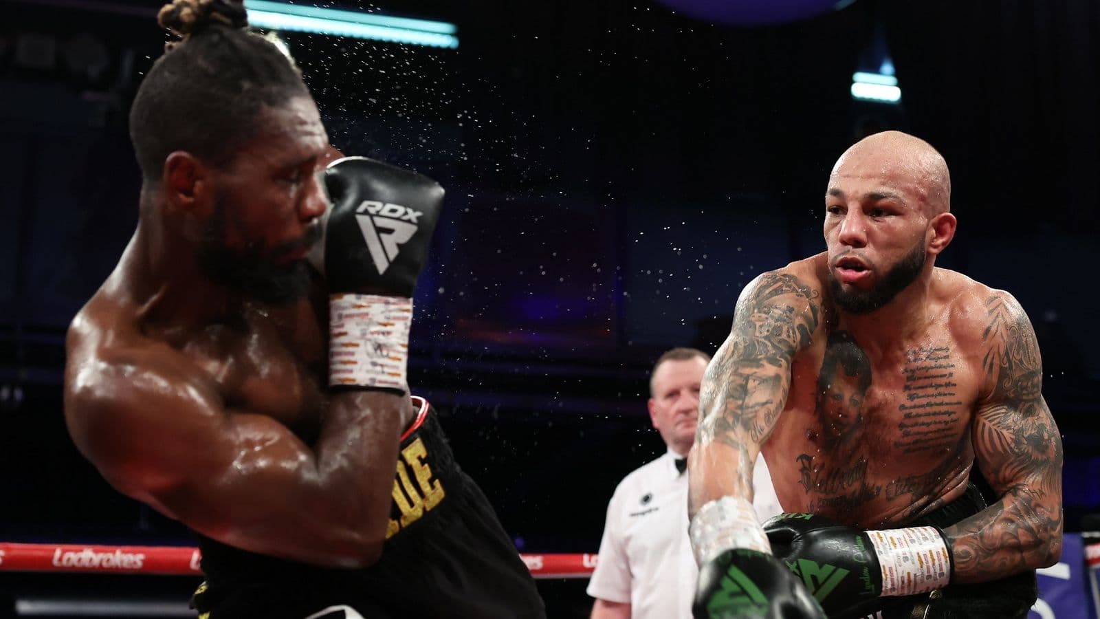 Lyndon Arthur vs Boris Crighton Right Hand