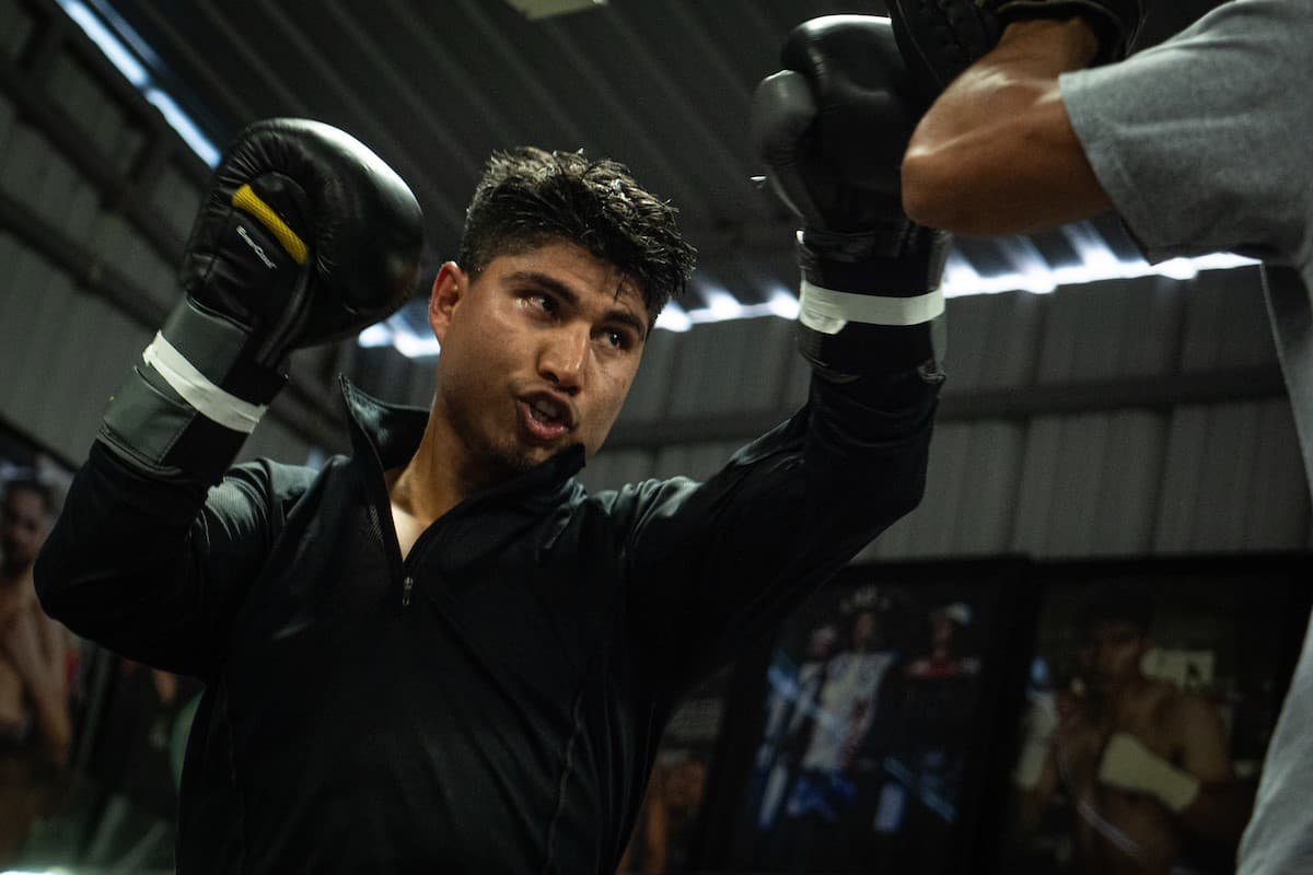 Mikey Garcia Training