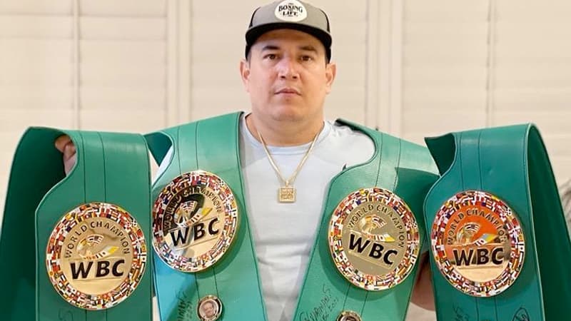 Eddy Reynoso WBC Trainers Titles