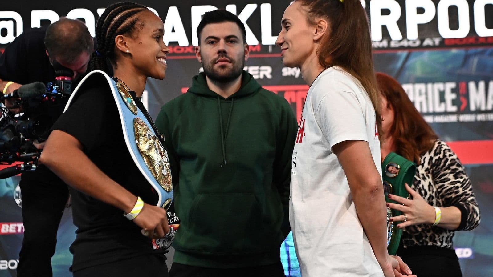 Natasha Jonas vs Ivana Habazin Weights