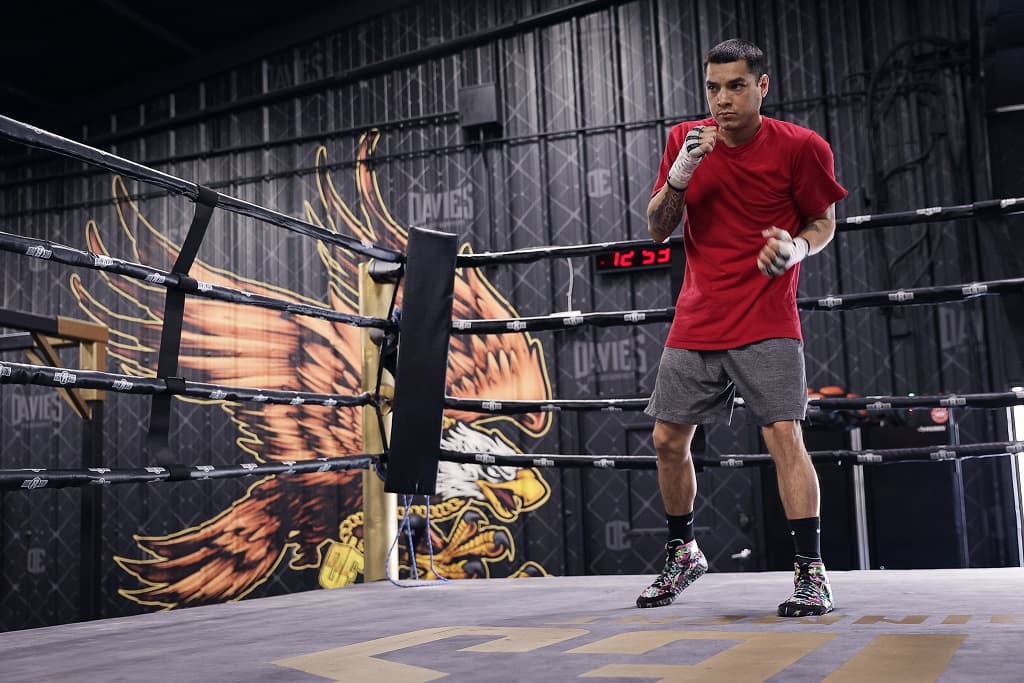 Omar Figueroa Jr Shadow Boxing