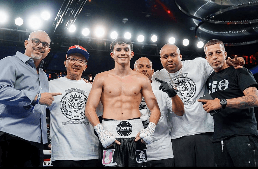 Carlos De Leon Castro vs Carl Rogers Win