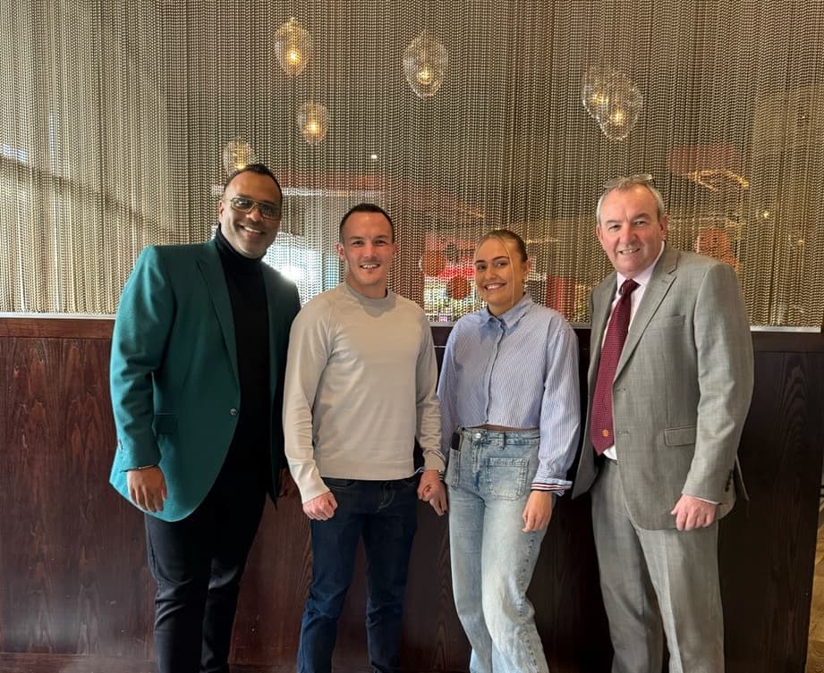 Gemma Richardson Turns Pro