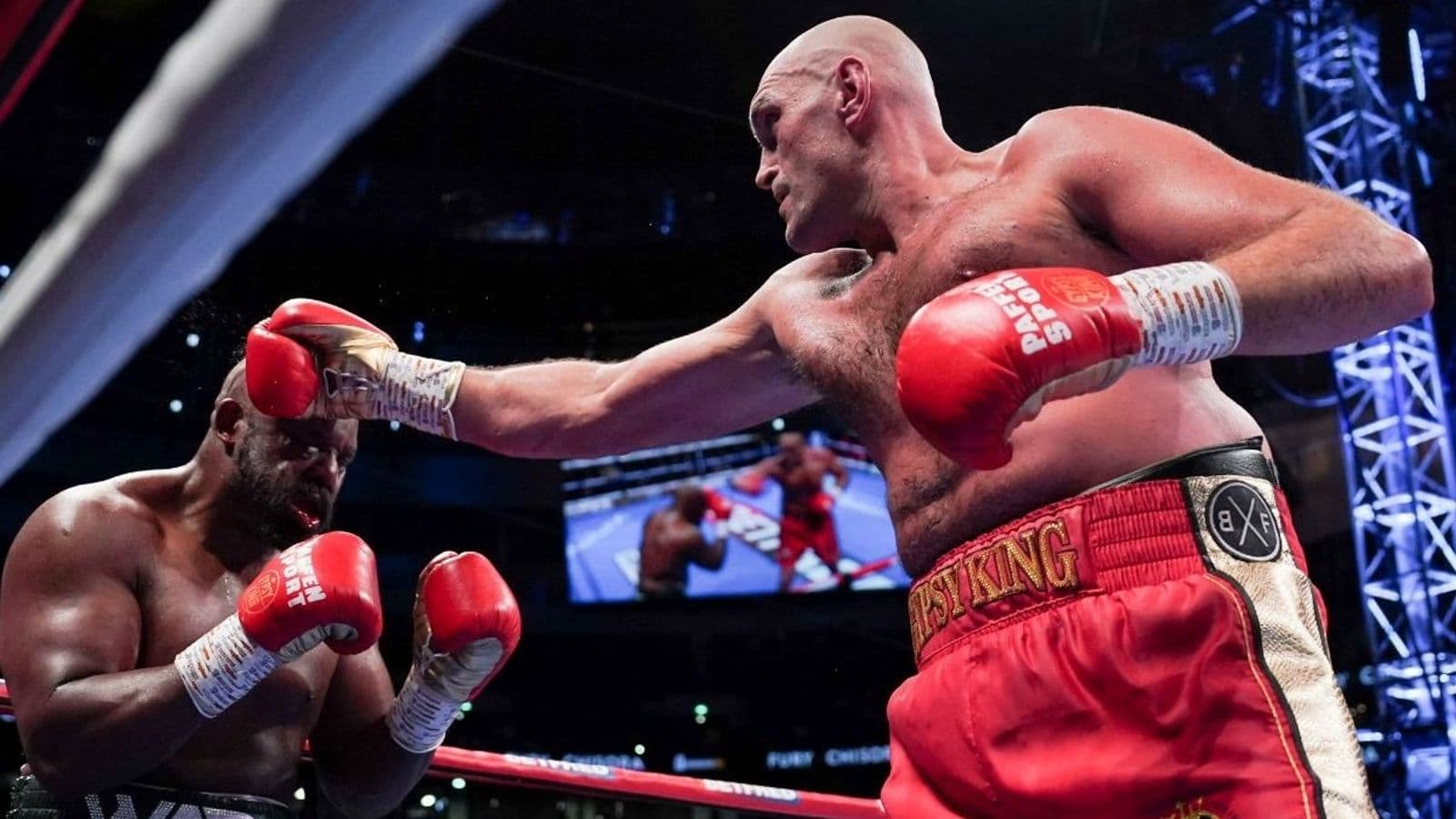 Tyson Fury vs Derek Chisora Fight