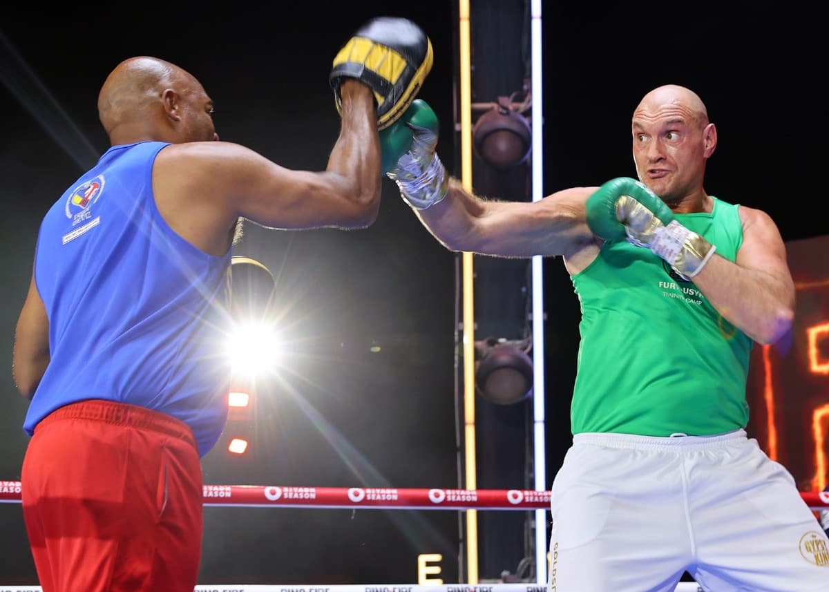 Tyson Fury vs Oleksandr Usyk Pads Sugarhill