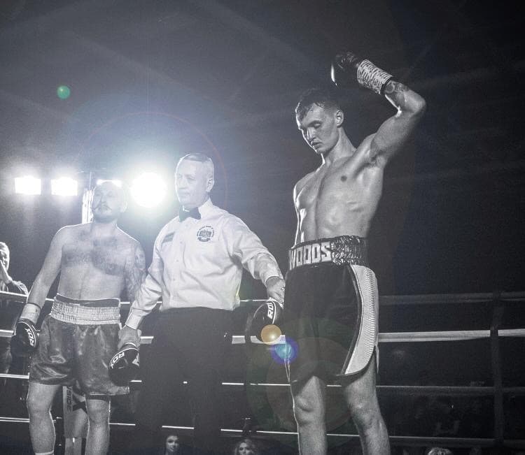 Harry Woods vs Lewis Van Poetsch