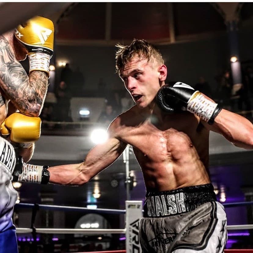 Jonathan Walsh vs Chris Adaway
