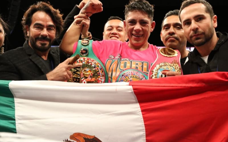 Alejandra Jimenez WBC Belt