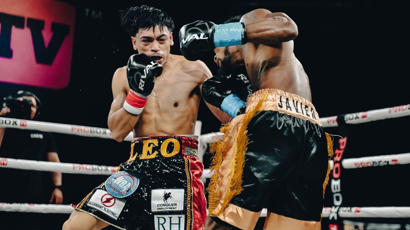 Angelo Leo vs Javier