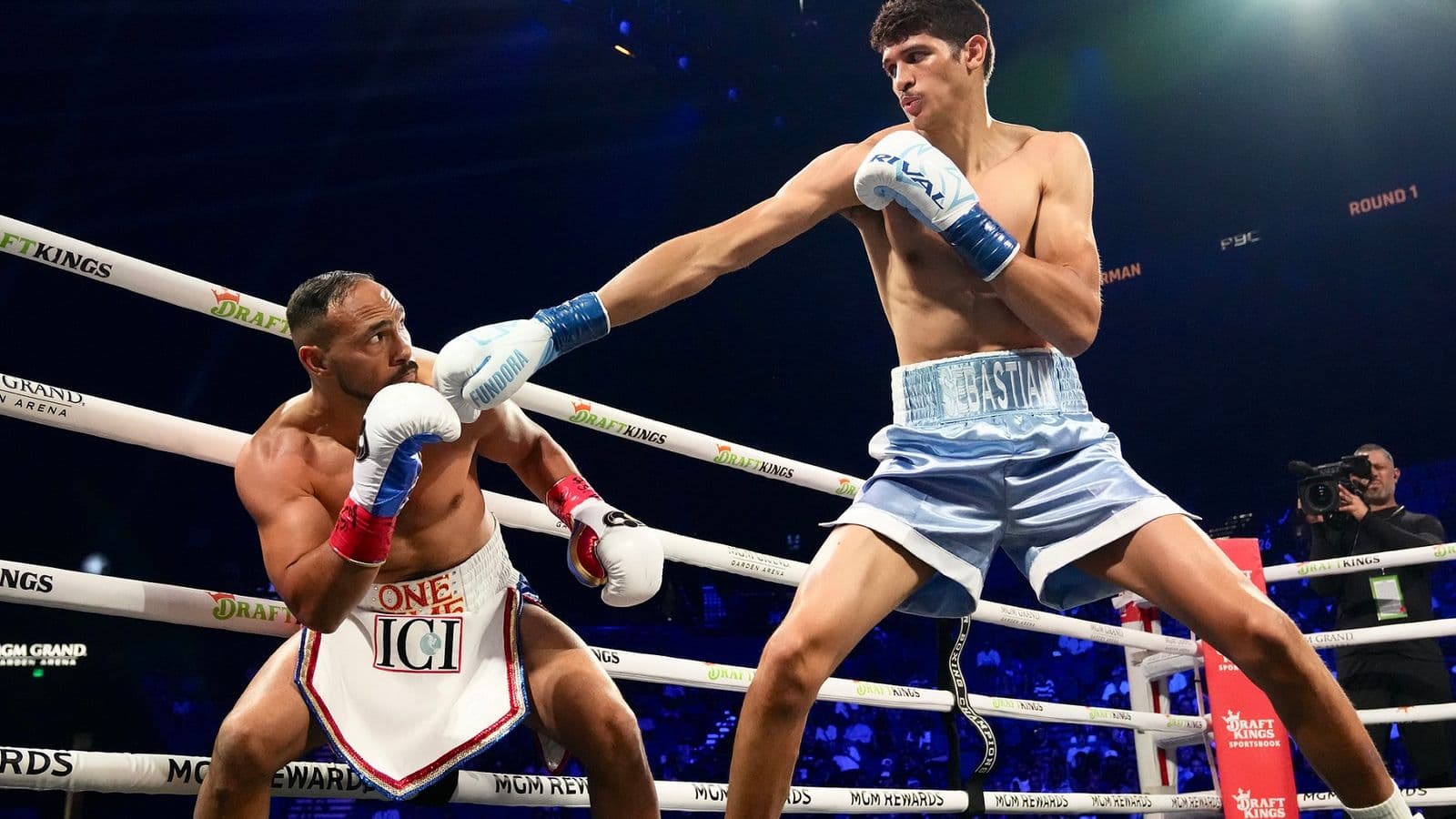 Sebastian Fundora Stops Keith Thurman