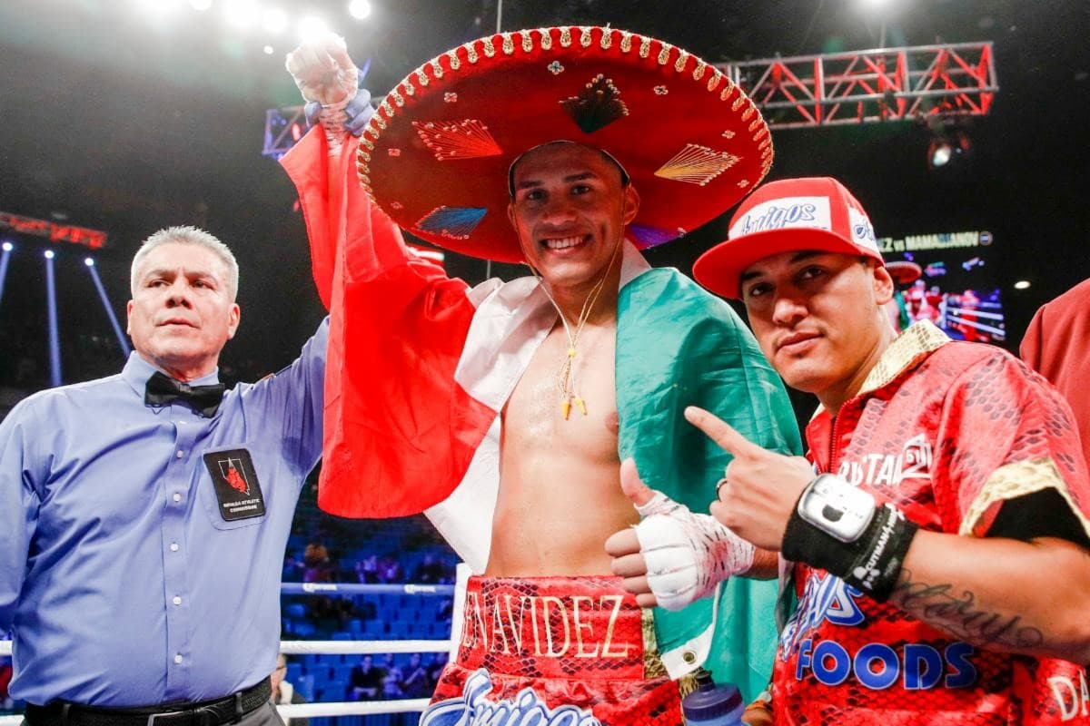 David Benavidez Sombrero