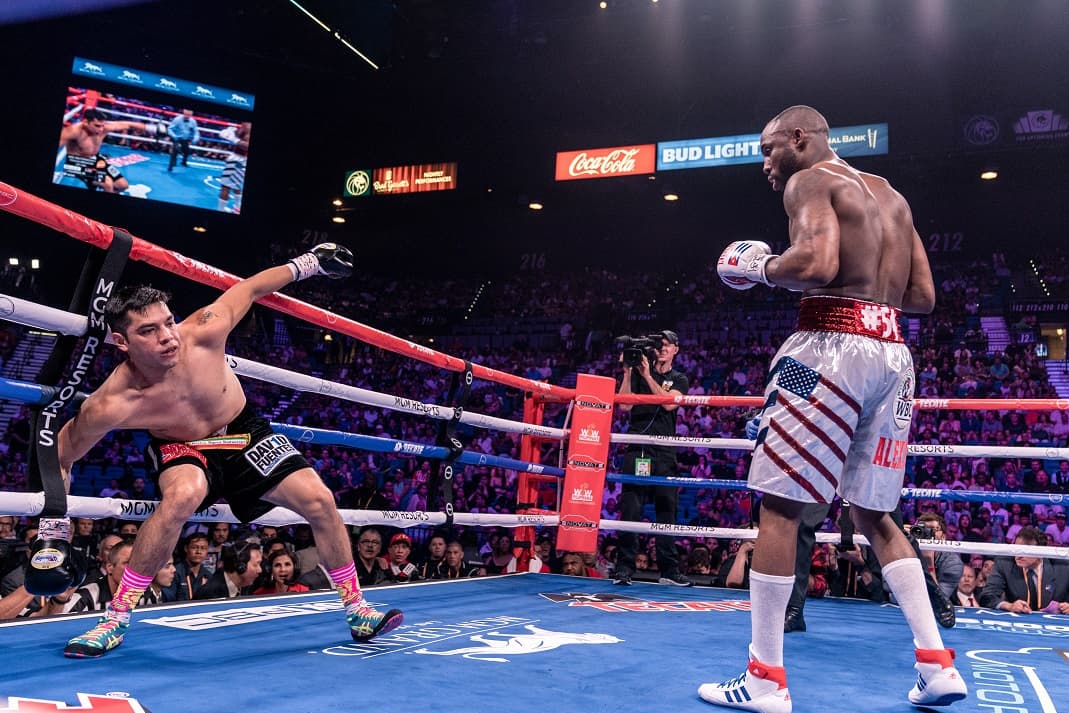 Omar Figueroa Jr vs Yordenis Ugas Knockdown