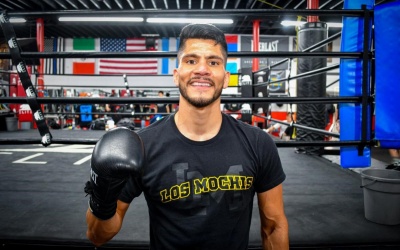 George Acosta feels stronger then ever at super-featherweight ahead of Cesar Villarraga clash boxrec fight time date tv channel thompsonn boxing live stream links interview