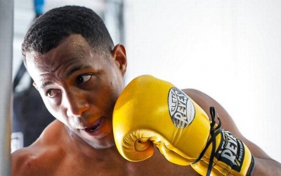 Herich Ruiz set for step-up fight with fellow undefeated heavyweight Travorus Barnes boxrec how to watch oddschecker betting odds results fight reports boxlab promotions