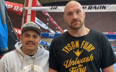 Cutman Jorge Capetillo provides update on Tyson Fury training camp He should be back to sparring in 2-3 weeks time cut heal length of time days weeks months otto wallin 47 stitches right eye wilder