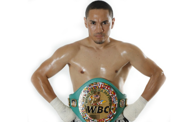 WBC super flyweight champ "Gallo" Estrada WBA champion Khalid Yafai