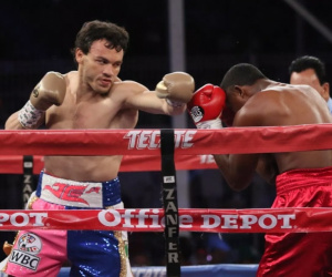 Julio Cesar Chavez Jr vs Evert Bravo