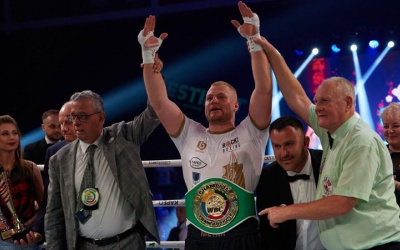 Polish heavyweight Kacper Meyna captures WBC Francophone title by defeating Krzysztof Twardowski in nine rounds watch full fight highlights boxrec poland adam kownacki champion tv channel