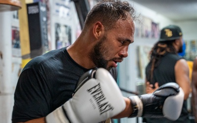 Keith Thurman reveals game plan for Sebastian Fundora fight how to watch training camp notes quotes wbc super welterweight title world champions amazon prime time start