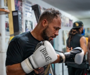 Keith Thurman reveals game plan for Sebastian Fundora fight how to watch training camp notes quotes wbc super welterweight title world champions amazon prime time start