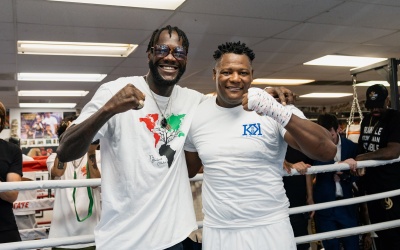 Luis “King Kong” Ortiz joined by Deontay Wilder during media workout andy ruiz jr fight predictions oddschecker tale of the tape