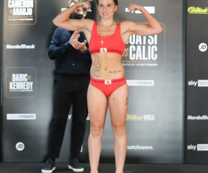 Chantelle Cameron ready to 'fly women's flag and become world champion' ahead of Araujo clash