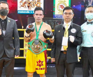 Nawapon Nakornluang defended his WBC Asian Boxing Council bantamweight title against Thailand Suradech Ruhasiri