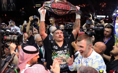 Oleksandr Usyk is in talks to unite the heavyweight titles daniel dubois anthony joshua joseph parker wbo mandatory title london wembley stadium august september boxrec wiki