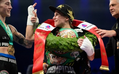 “Tiny” Tina Rupprecht wins WBC world atomweight title against Fabiana Bytyqi to beoome two-weight world champion boxrec amateur career facts who is she things you didnt know wiki